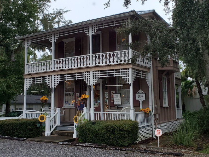 Inside-Outside House in Longwood, FL