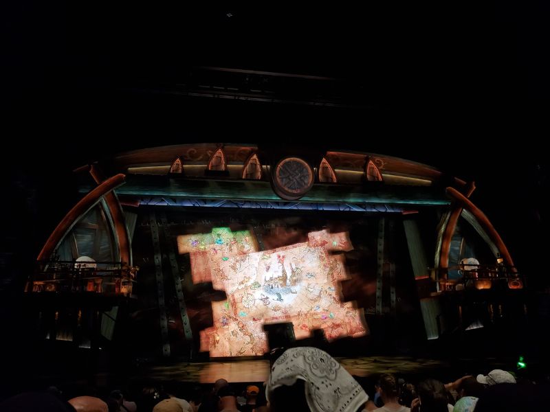 The Untrainable Dragon stage at Epic Universe